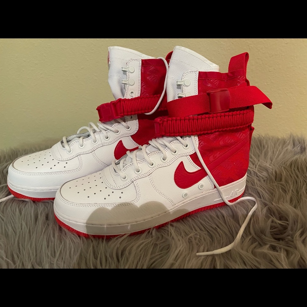 Nike SF Air Force 1 High - University Red